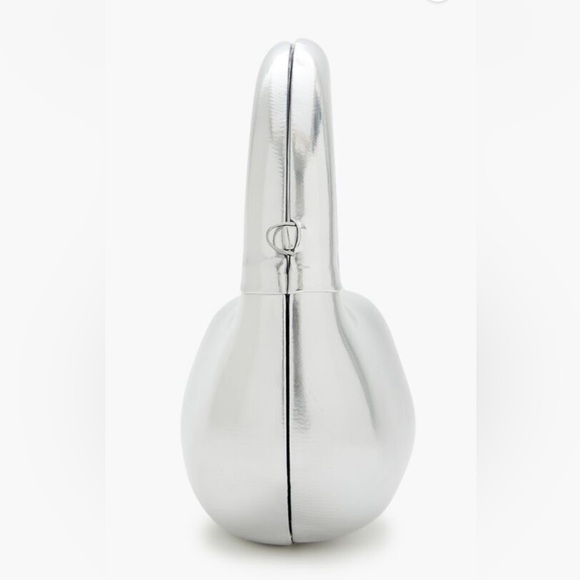 BOGO Hard Sided, Silver Chain Handle Women's Bag - Picture 2 of 4